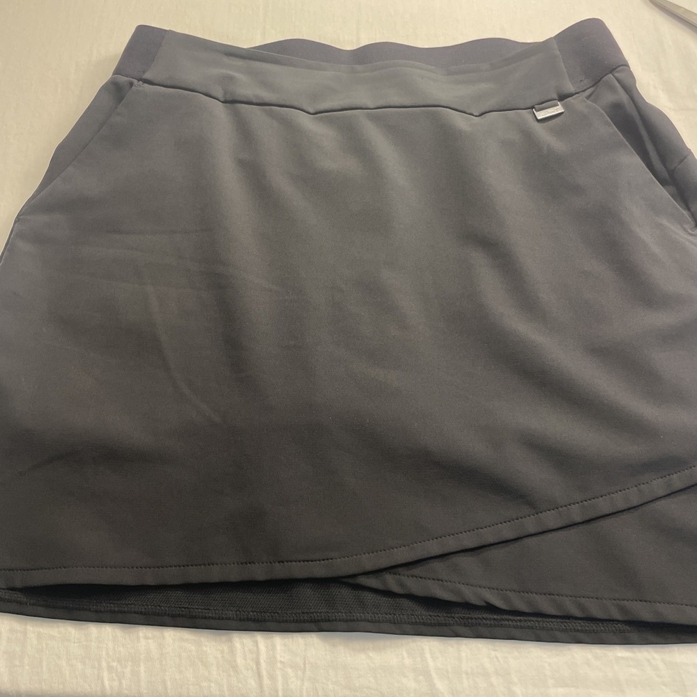 Greg Norman Golf Skort Black Size Small 90% Polyester 10% Spandex